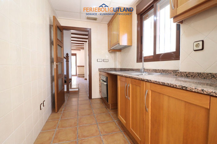 Image No.11-3 Bed Townhouse for sale
