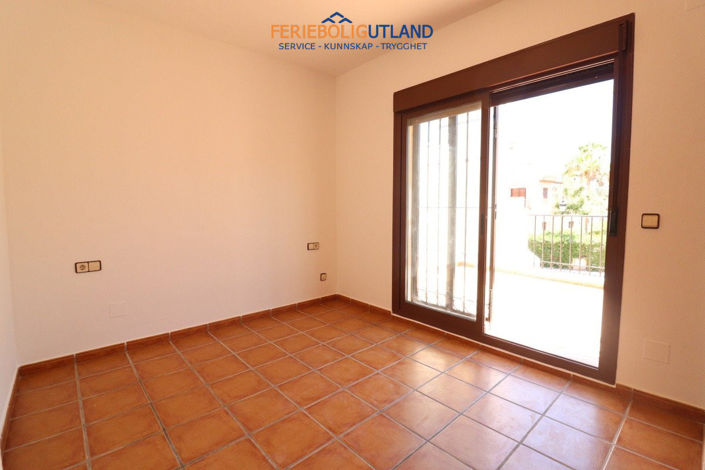 Image No.16-3 Bed Townhouse for sale