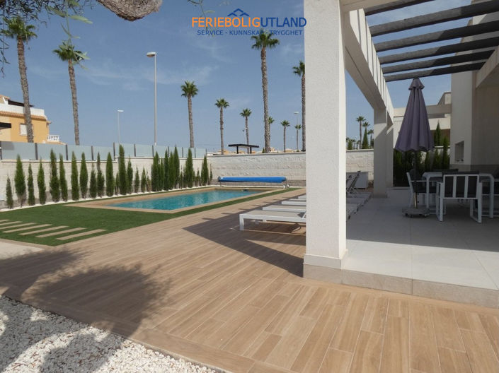 Image No.3-3 Bed Villa for sale
