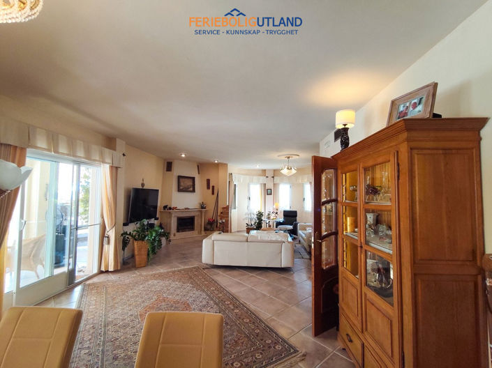 Image No.11-5 Bed Villa for sale