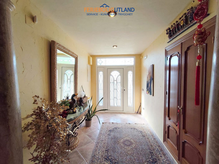 Image No.3-5 Bed Villa for sale