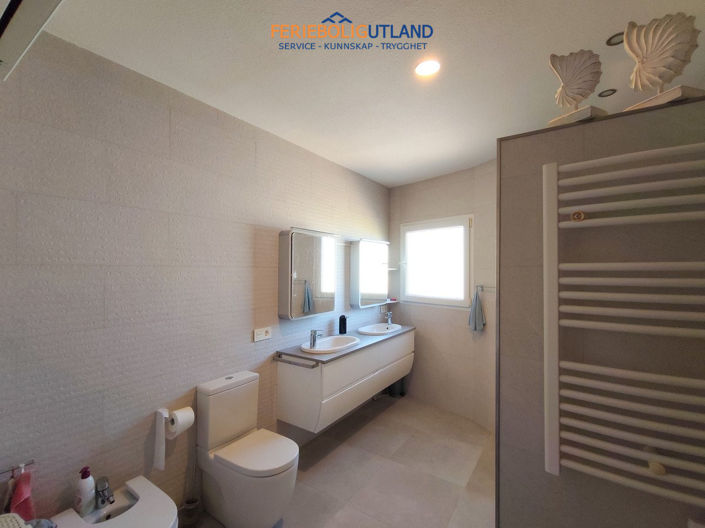 Image No.30-5 Bed Villa for sale