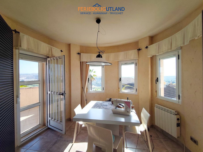 Image No.40-5 Bed Villa for sale