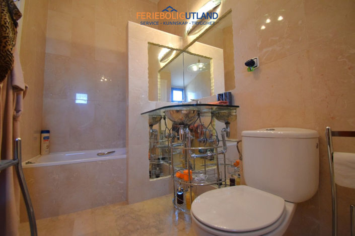 Image No.18-3 Bed Apartment for sale