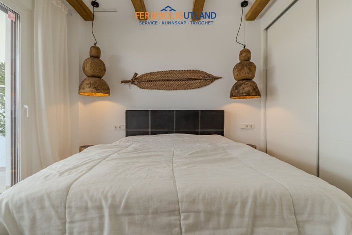 Image No.24-2 Bed Apartment for sale