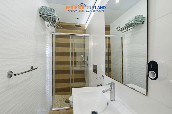 Image No.22-2 Bed Apartment for sale