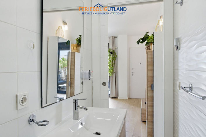 Image No.25-2 Bed Apartment for sale