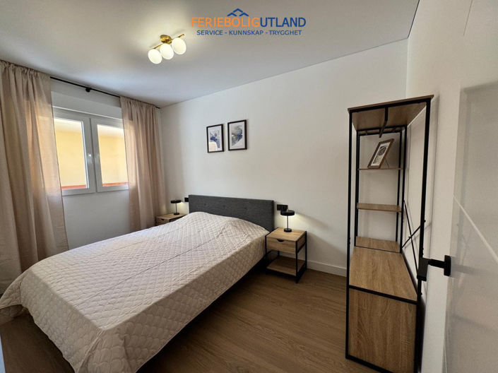 Image No.20-2 Bed Apartment for sale
