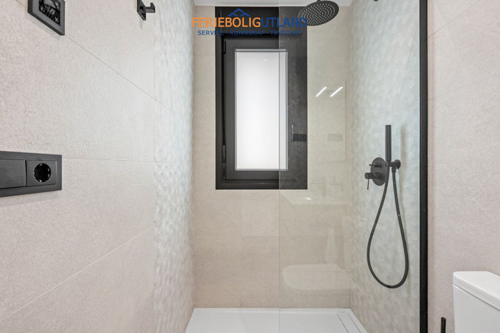Image No.29-3 Bed Villa for sale