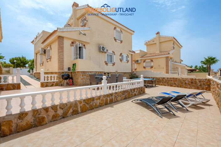 Image No.23-3 Bed Villa for sale