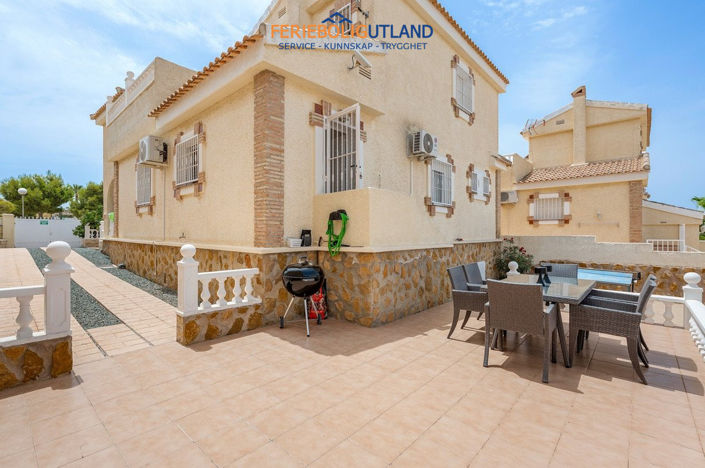 Image No.25-3 Bed Villa for sale