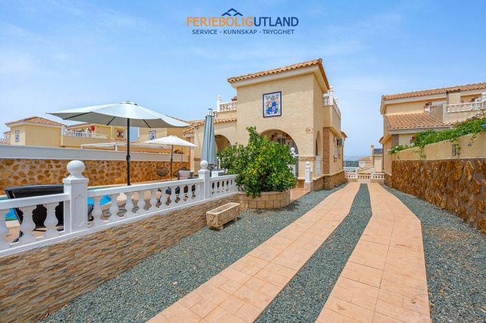 Image No.35-3 Bed Villa for sale