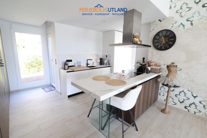 Image No.6-3 Bed Villa for sale