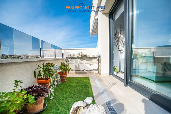Image No.18-2 Bed Apartment for sale