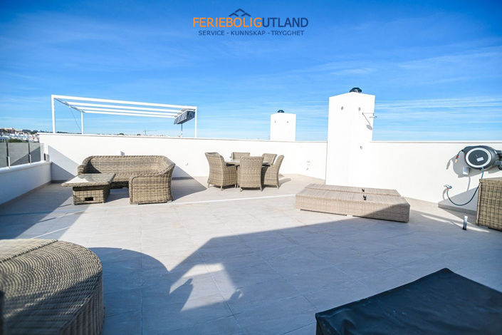 Image No.22-2 Bed Apartment for sale