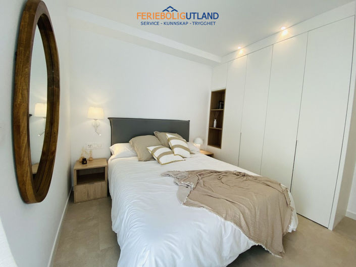 Image No.10-3 Bed Apartment for sale