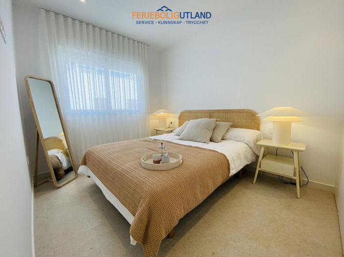 Image No.24-3 Bed Apartment for sale
