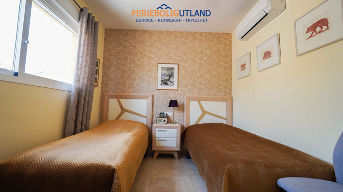 Image No.19-3 Bed Townhouse for sale