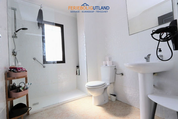 Image No.17-2 Bed Villa for sale