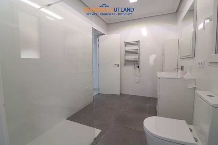 Image No.17-3 Bed Villa for sale
