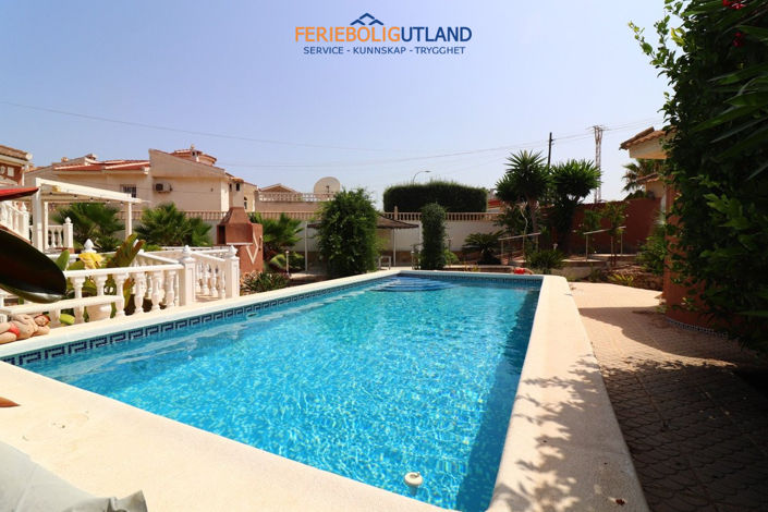 Image No.2-3 Bed Villa for sale