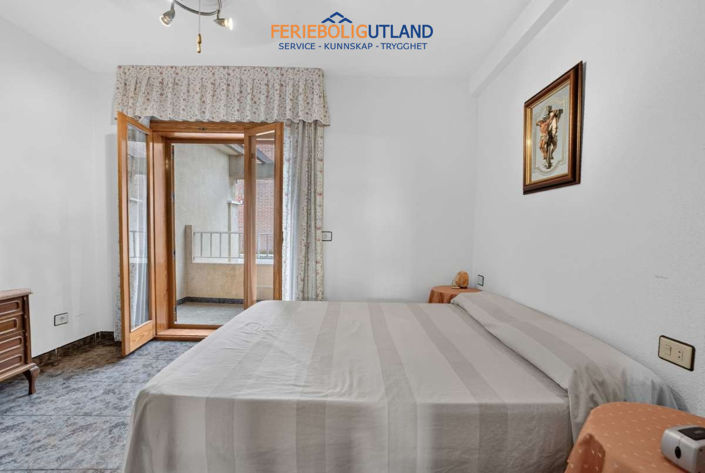 Image No.17-3 Bed Townhouse for sale