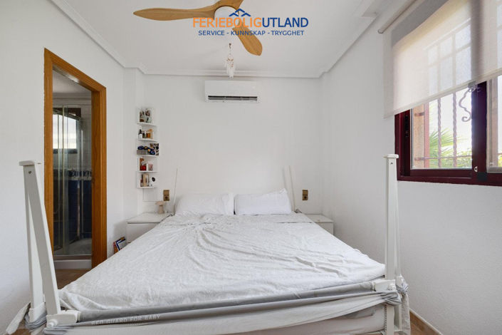 Image No.20-3 Bed Townhouse for sale