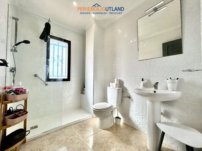 Image No.32-2 Bed Villa for sale