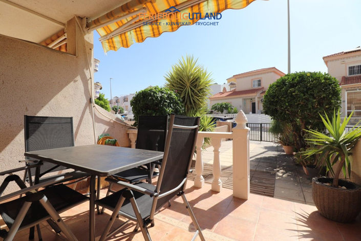 Image No.20-2 Bed Townhouse for sale