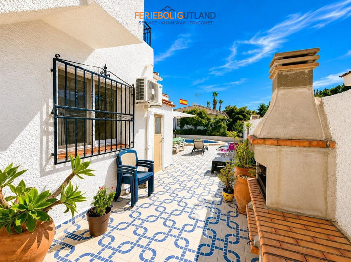Image No.10-4 Bed Villa for sale