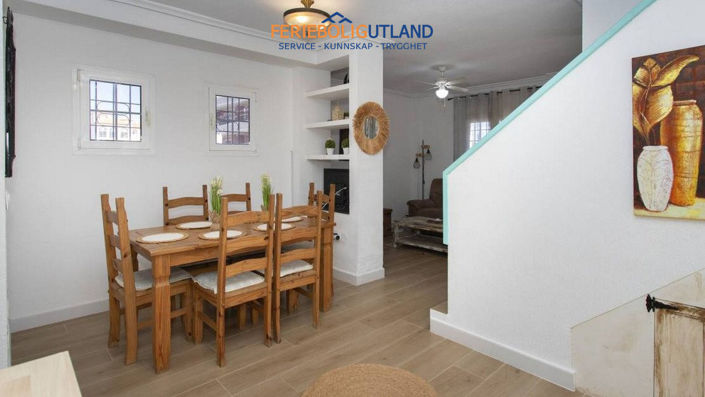 Image No.12-3 Bed Townhouse for sale