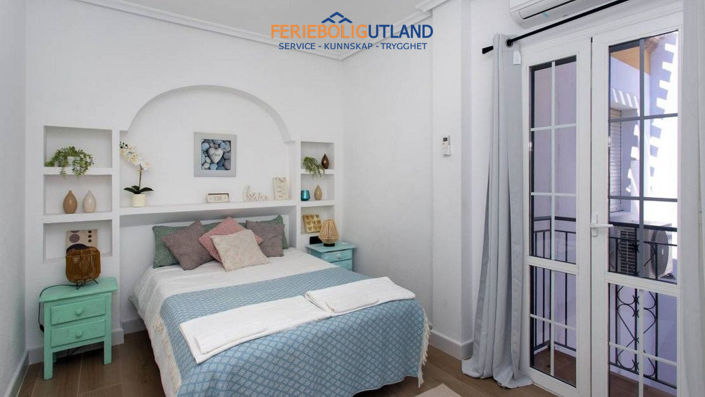 Image No.19-3 Bed Townhouse for sale