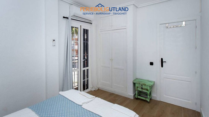Image No.21-3 Bed Townhouse for sale