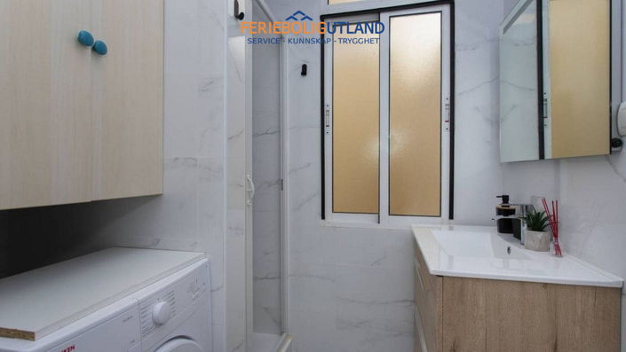 Image No.34-3 Bed Townhouse for sale