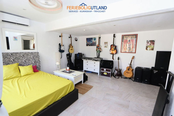 Image No.30-3 Bed Villa for sale