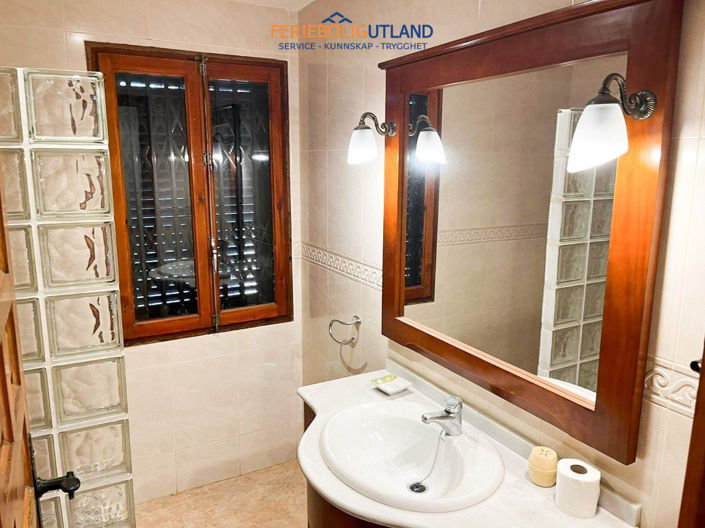 Image No.27-4 Bed Villa for sale
