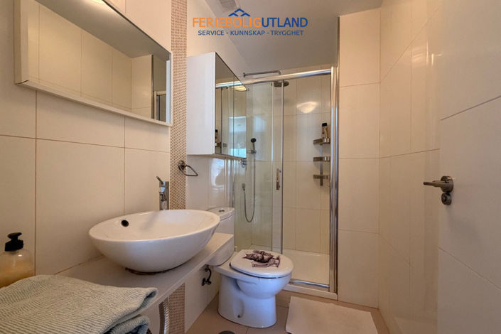 Image No.18-2 Bed Apartment for sale