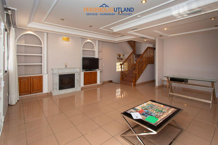 Image No.12-4 Bed Villa for sale