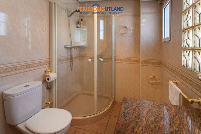 Image No.17-4 Bed Villa for sale
