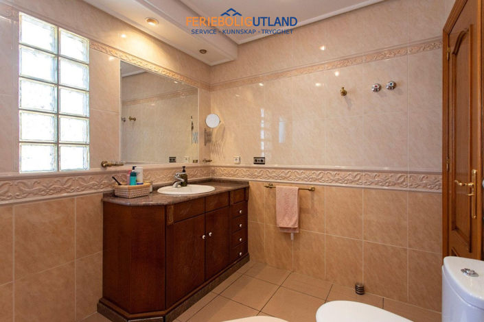 Image No.22-4 Bed Villa for sale