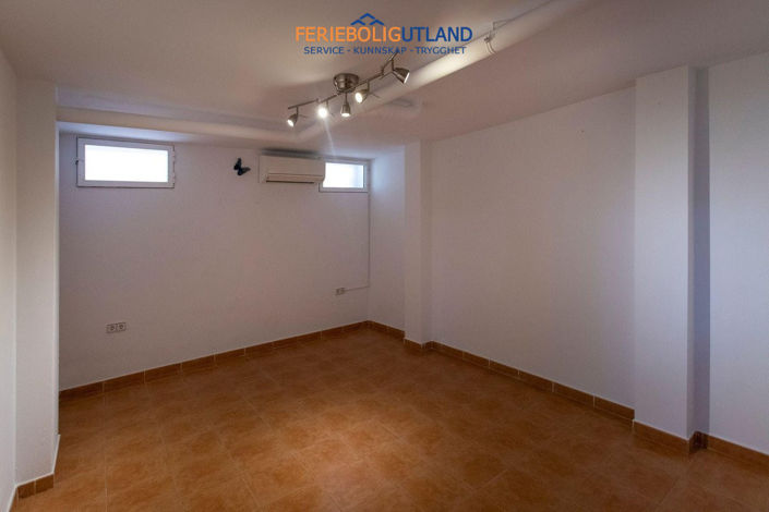 Image No.38-4 Bed Villa for sale