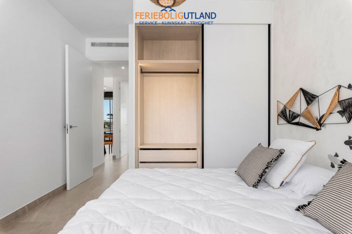 Image No.19-3 Bed Apartment for sale
