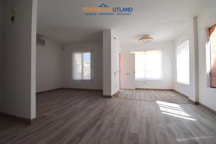 Image No.6-3 Bed Villa for sale