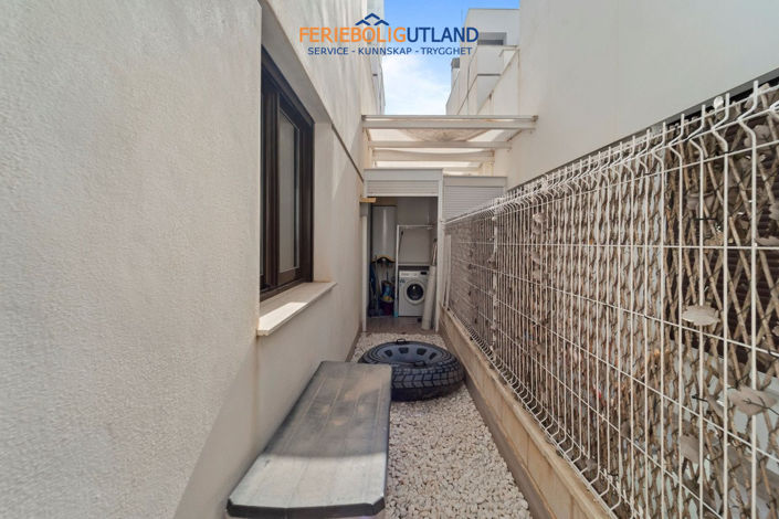Image No.23-2 Bed Townhouse for sale