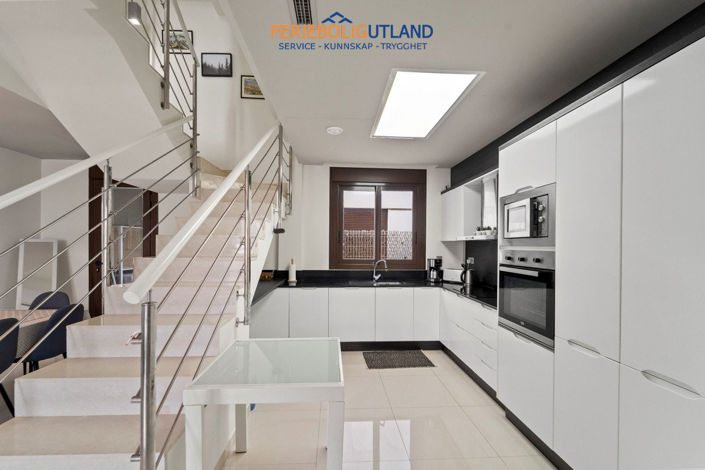 Image No.5-2 Bed Townhouse for sale