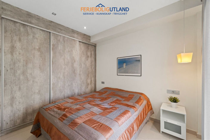Image No.8-2 Bed Townhouse for sale