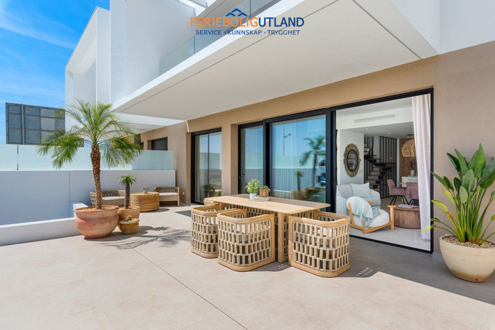 Image No.2-3 Bed Villa for sale