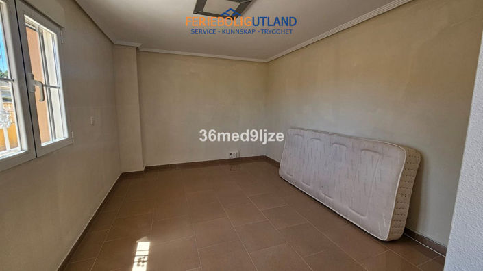 Image No.14-6 Bed Villa for sale