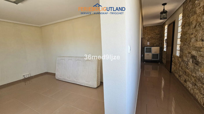 Image No.16-6 Bed Villa for sale