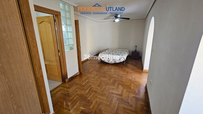 Image No.29-6 Bed Villa for sale